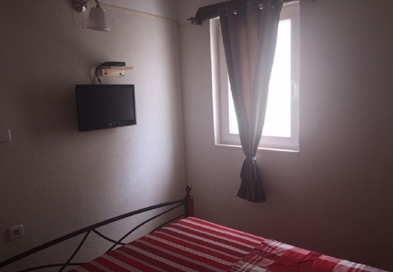 Apartments Neno - 20 M From Beach Ribarica Exterior photo